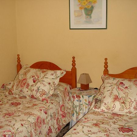 Hostal Puerta Bonita Vista Alegre Мадрид Екстер'єр фото