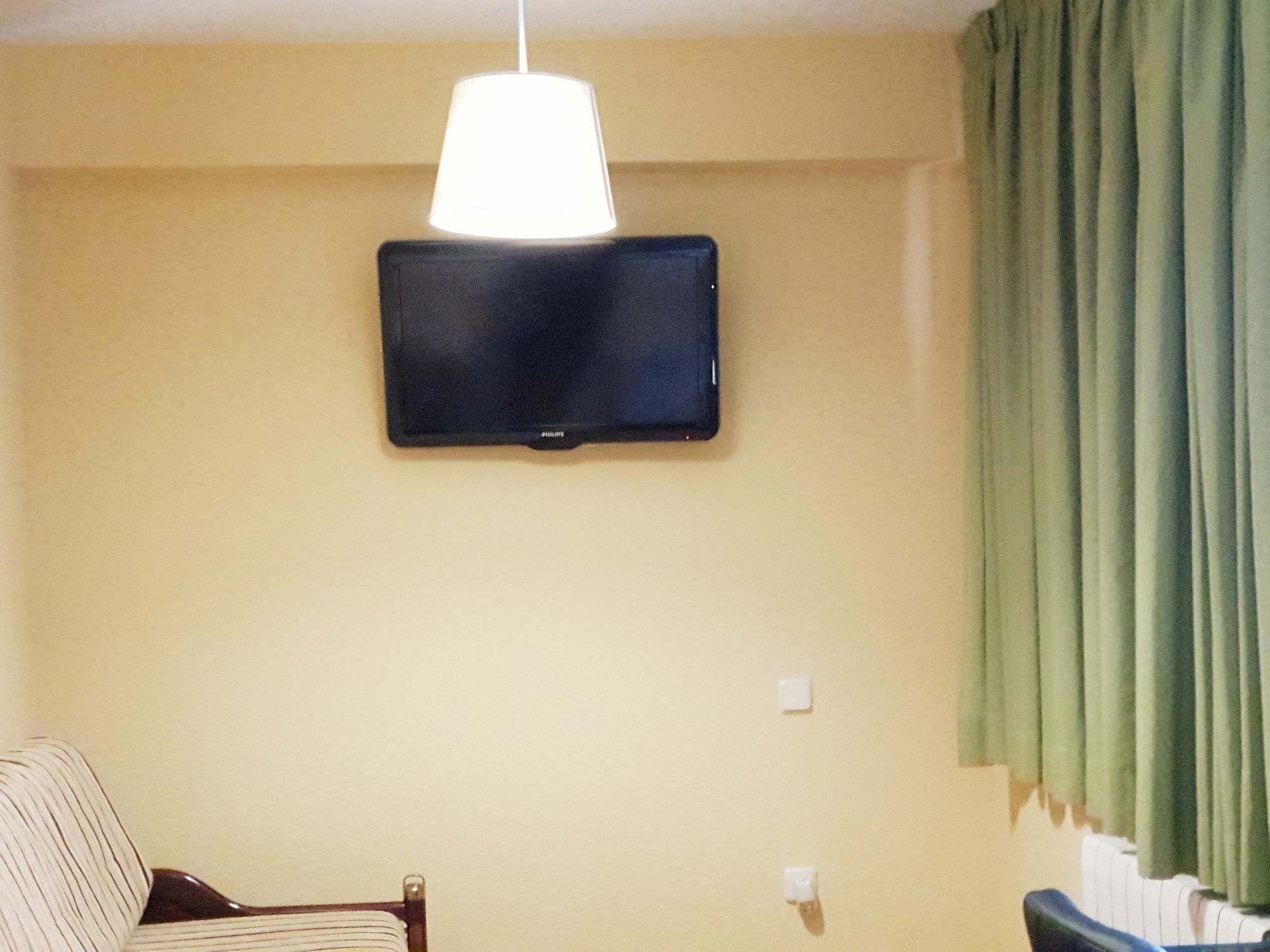 Hostal Puerta Bonita Vista Alegre Мадрид Екстер'єр фото