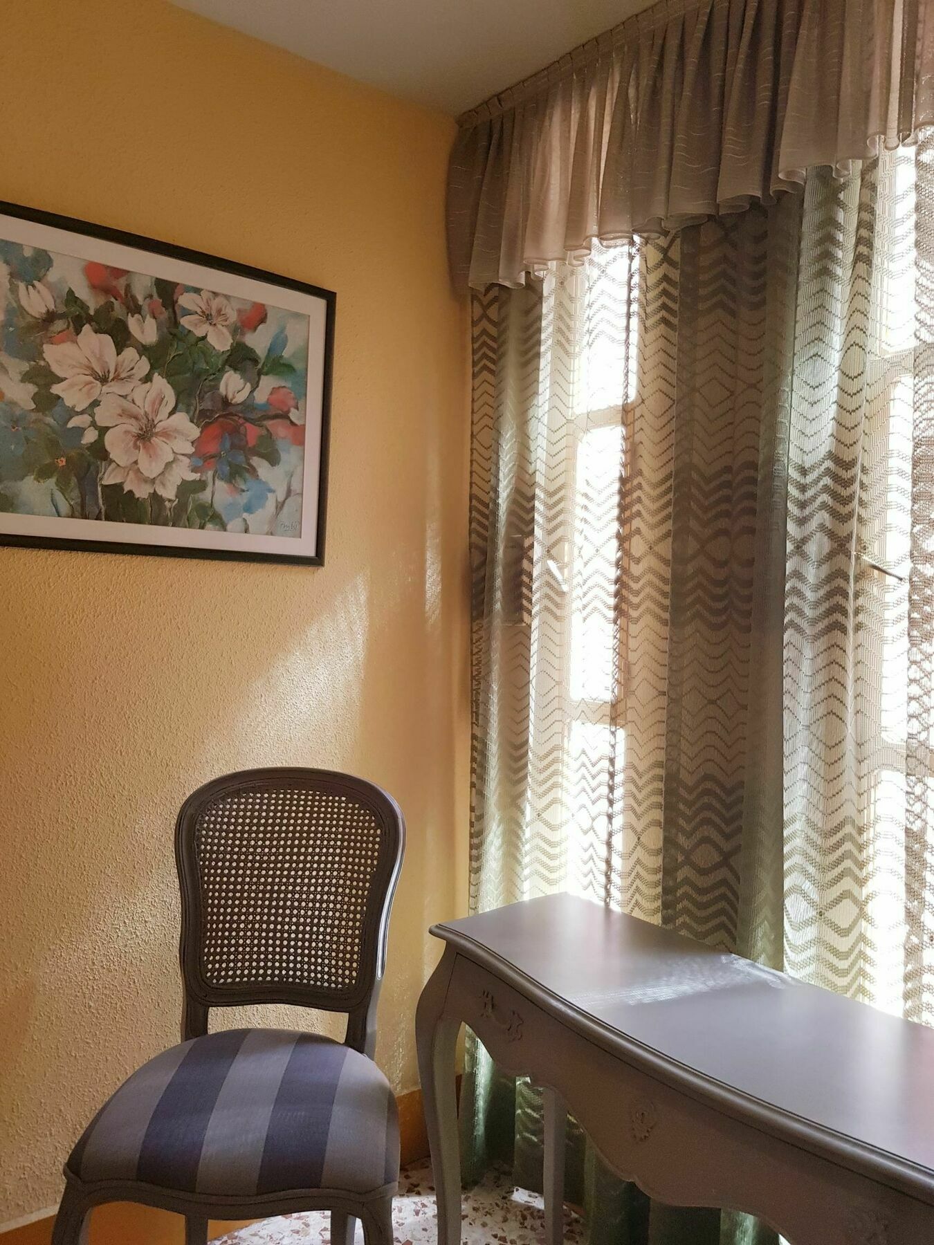Hostal Puerta Bonita Vista Alegre Мадрид Екстер'єр фото