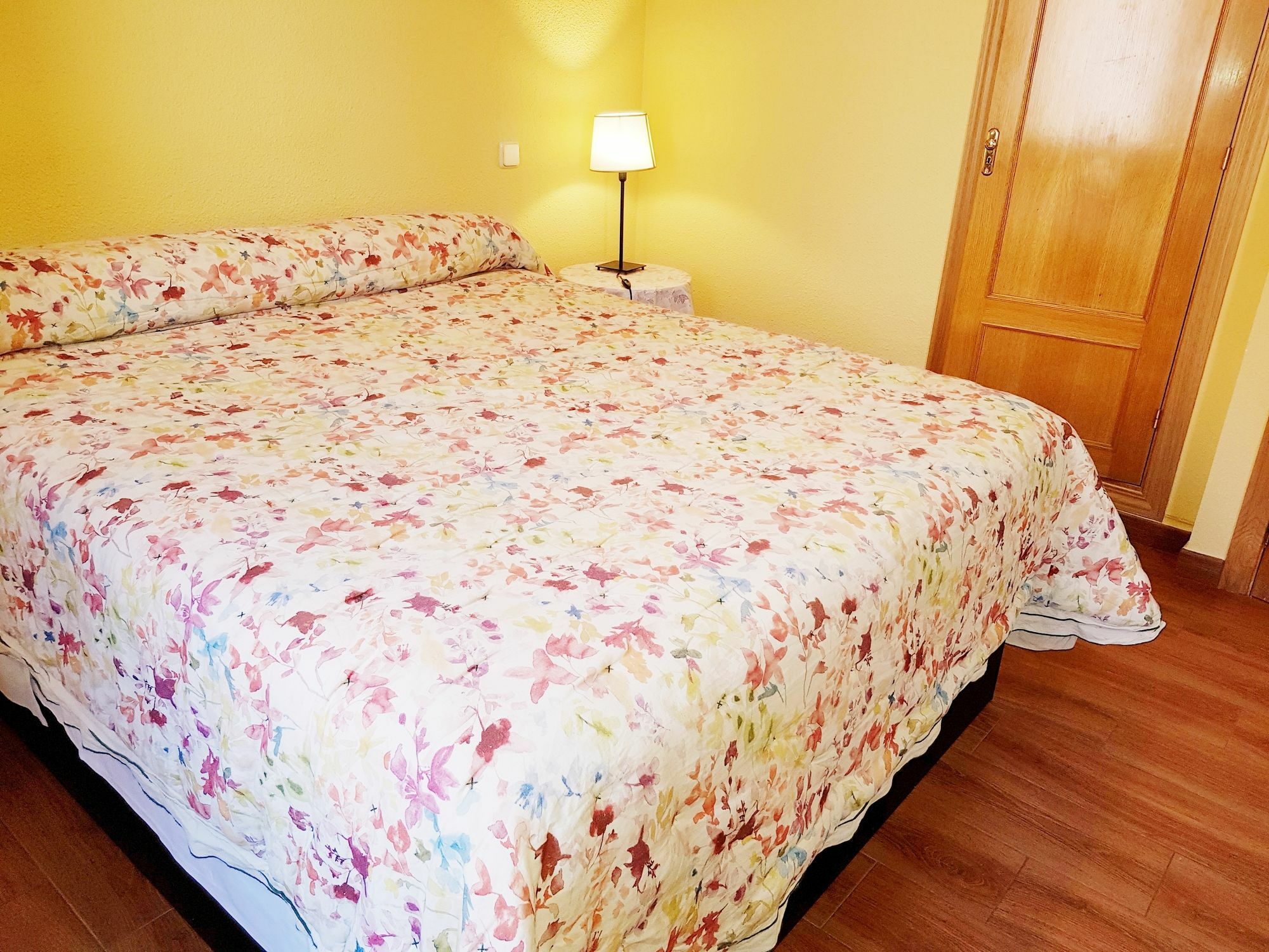 Hostal Puerta Bonita Vista Alegre Мадрид Екстер'єр фото
